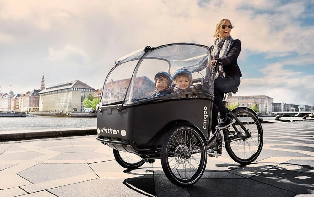 Cargo bike: the most comfortable winter solution for kids
