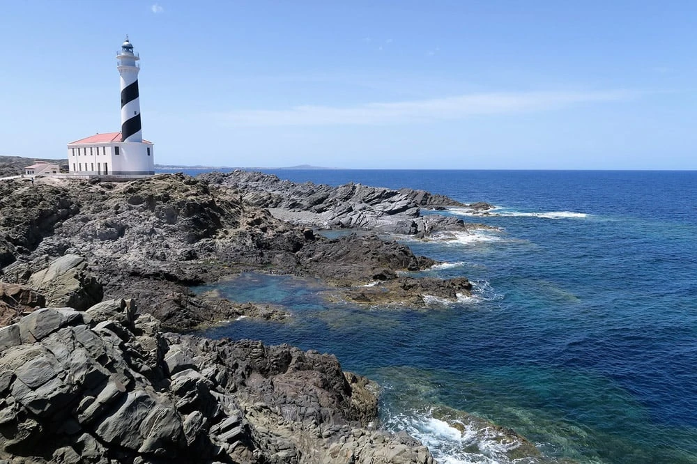 Cycling in Menorca: A Guide to the Island's Crafts, Markets and Hidden Trails