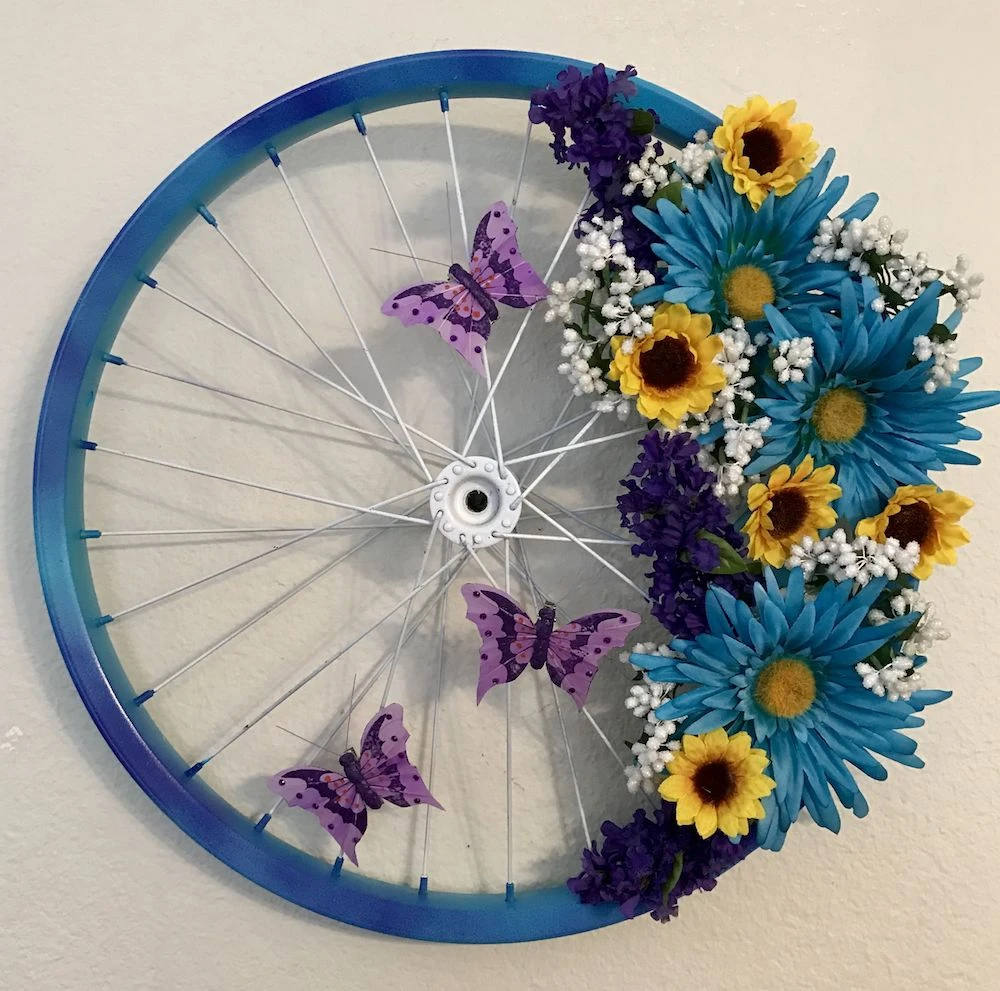 Creative recycling: how to transform old disused bicycles into art