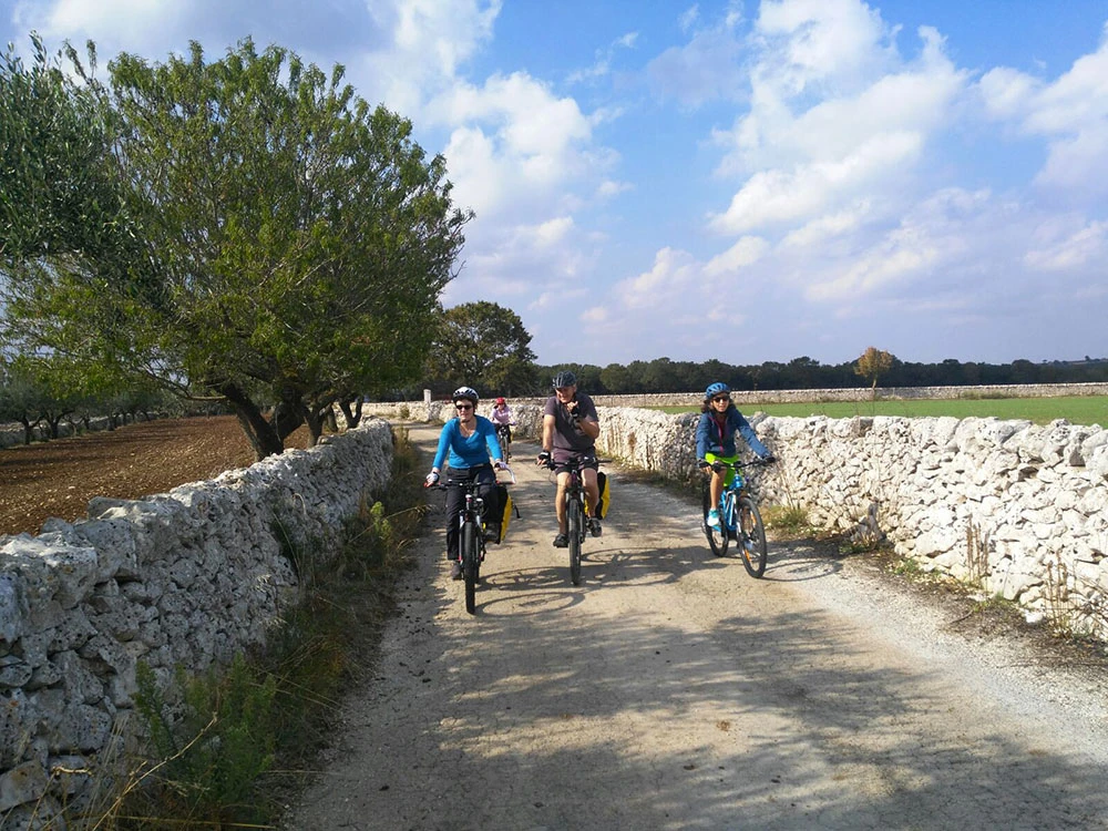 green-itineraries-in-italy-bike-tour-in-salento image