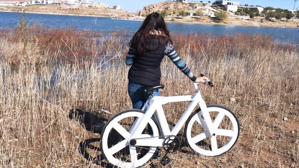 The prototype of the paper bike and other innovations of the two wheels