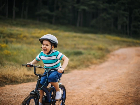 teach-children-how-to-ride-a-bike-7-steps image