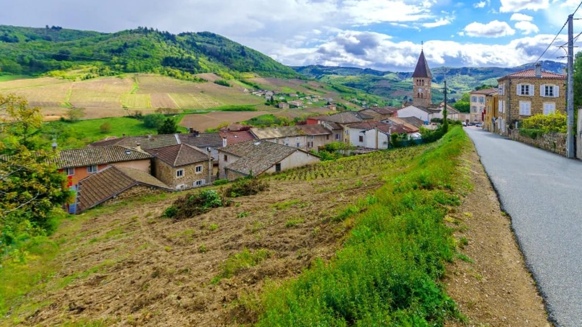 discovering-beaujolais-by-bike