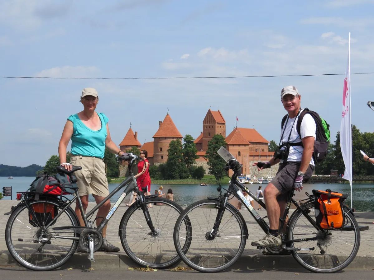 cycle-the-baltics-vilnius-riga-tallinn-by-bike