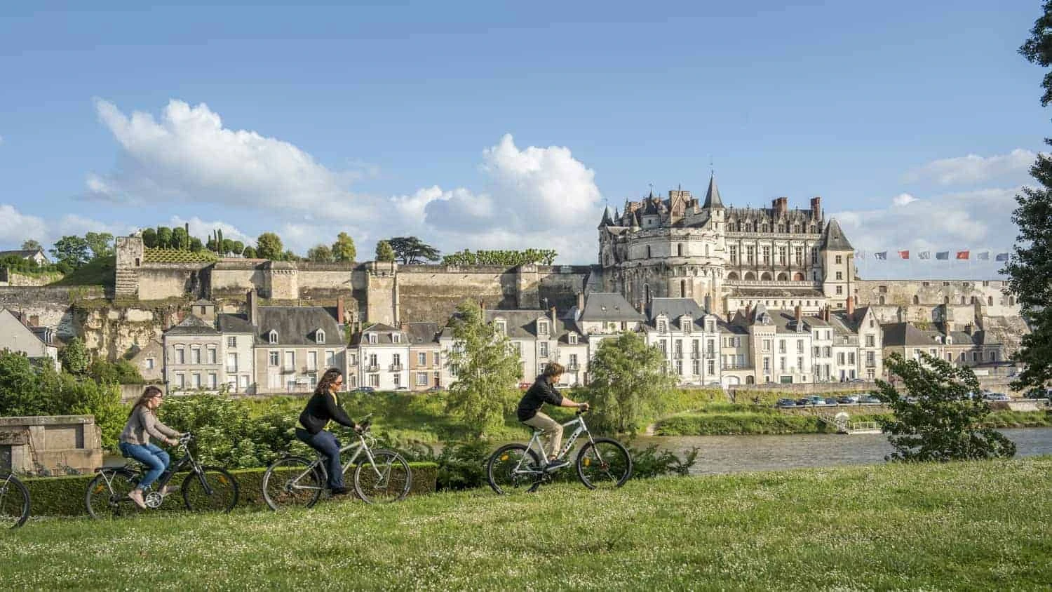 loire-cycling-from-blois-to-saumur