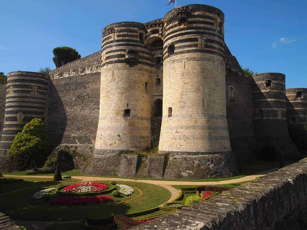 loire-cycling-from-tours-to-angers