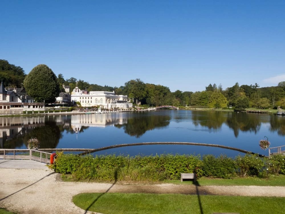 veloscenie-paris-to-mont-saint-michel-by-bike