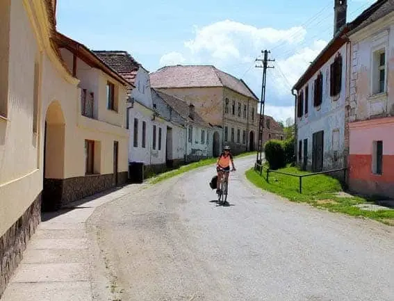 discovering-transylvania-heritage-by-bike