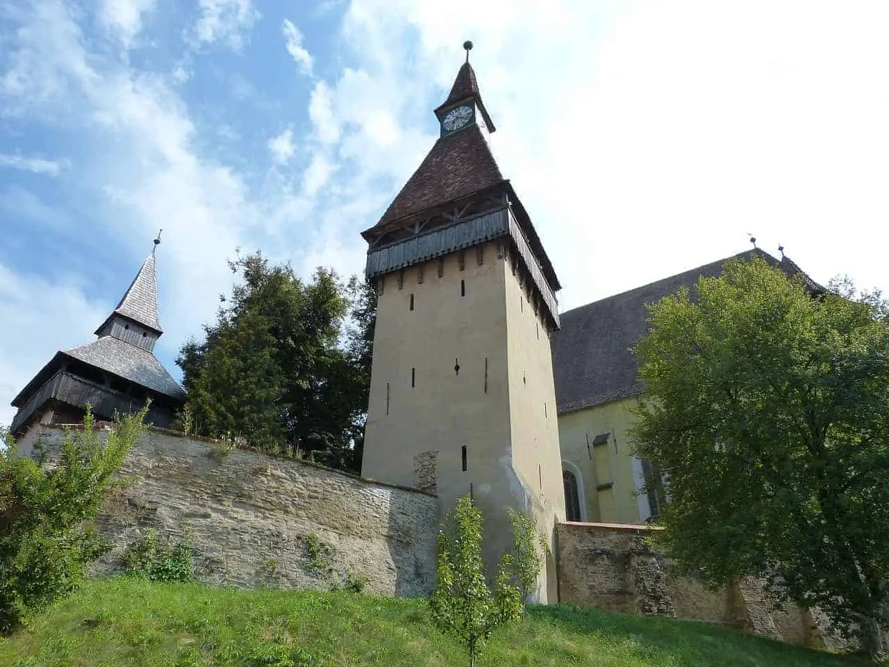 discovering-transylvania-heritage-by-bike
