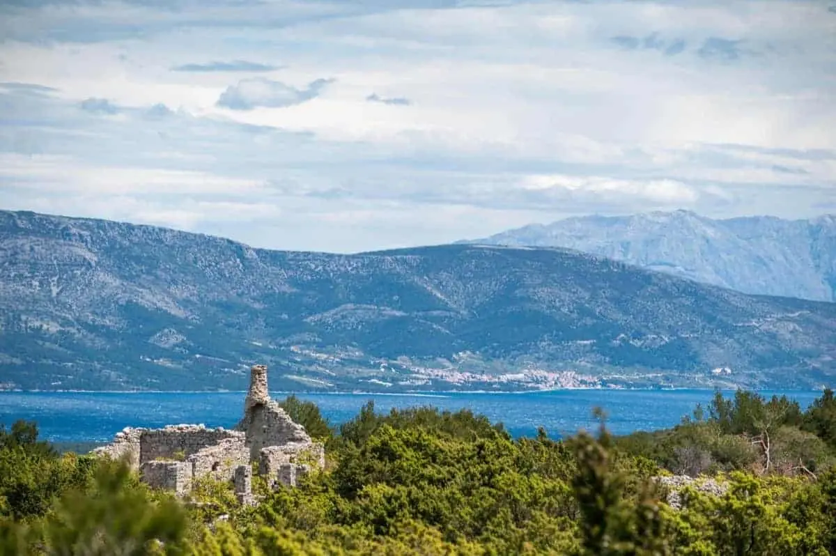 islandhopping-by-boat-bike-southern-dalmatia-fromto-trogir