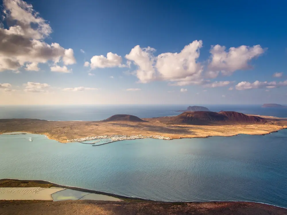 lanzarote-land-of-the-volcanoes