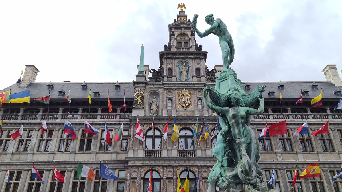 amsterdam-to-bruges-premium-boat-bike