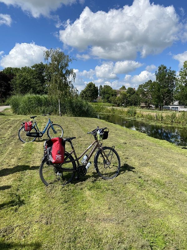 amsterdam-to-bruges-premium-boat-bike