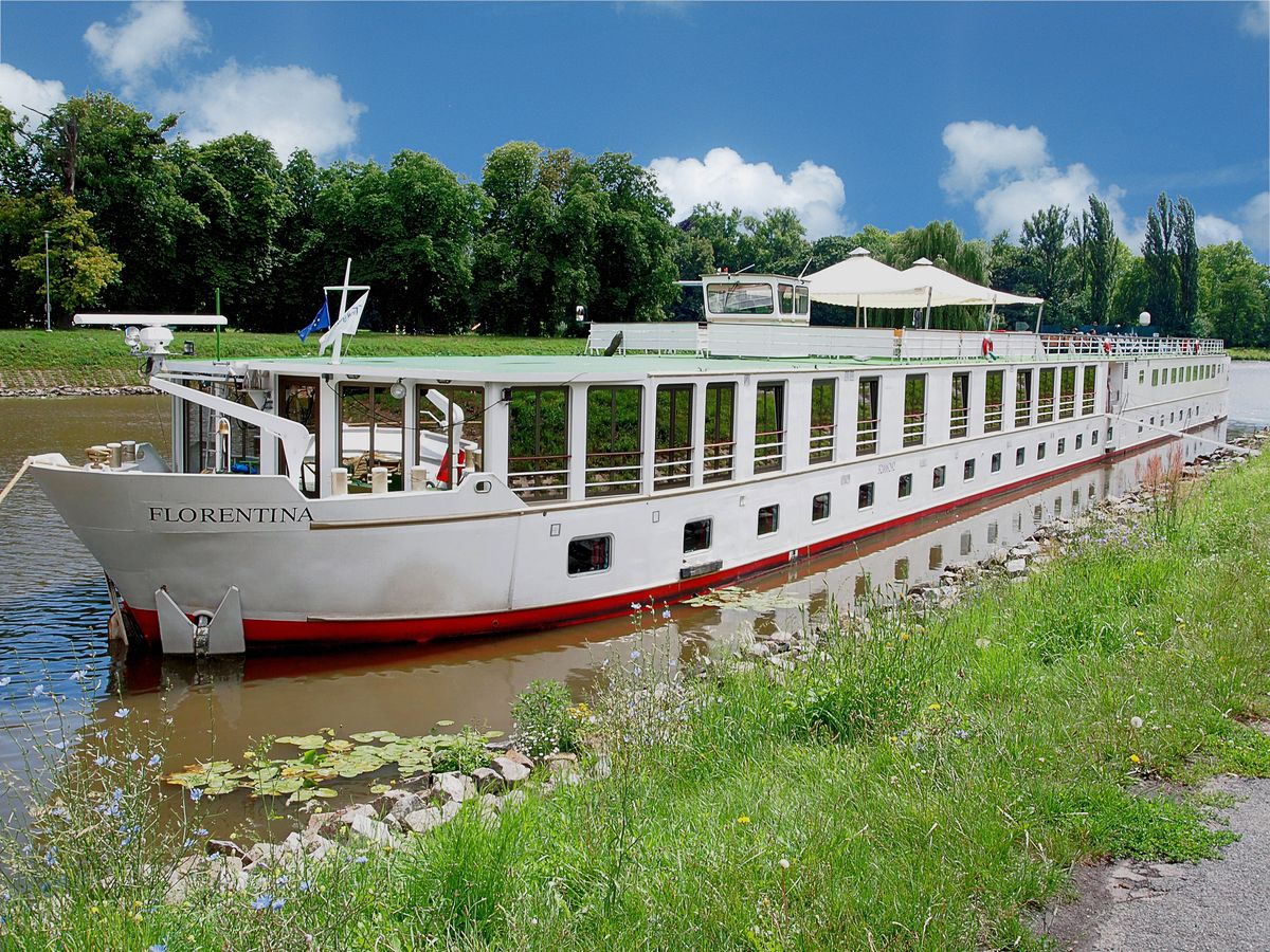 hamburg-old-salt-road-boat-bike