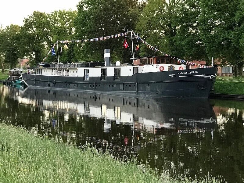5-Day Tulip Tour Premium by Boat and Bike 5-day-tulip-tour-premium-boat-bike