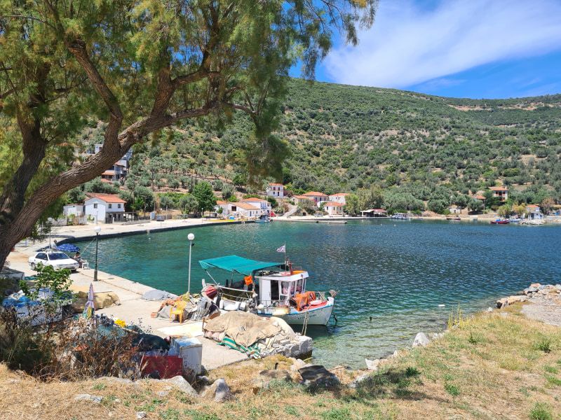 mamma-mia-islands-sporades-boat-ebike