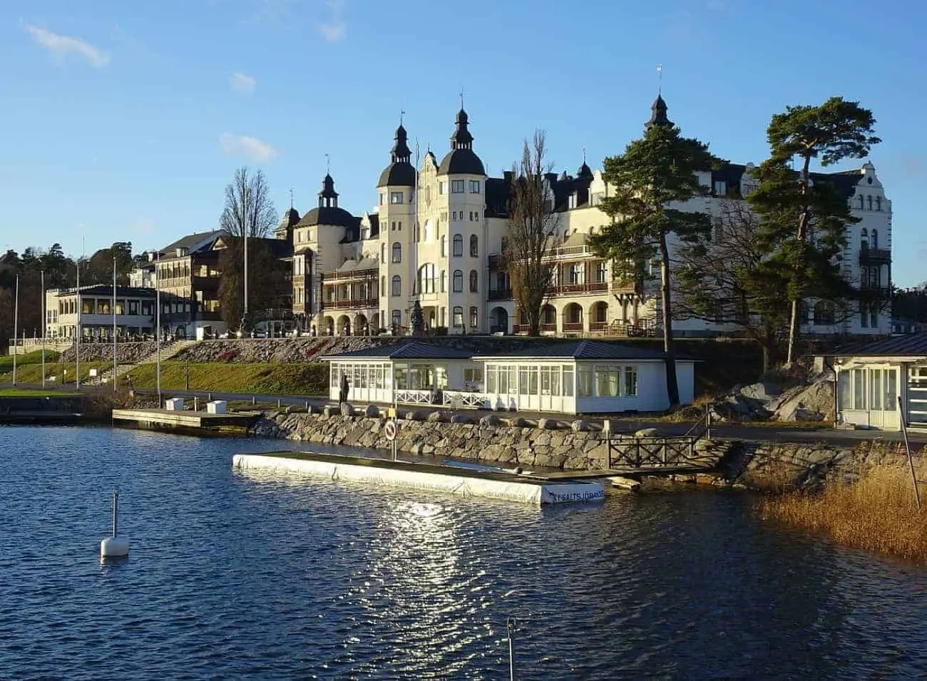 stockholm-island-hopping-cycling-tour